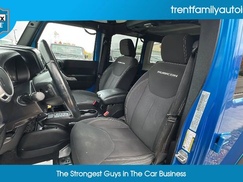 Used 2015 Jeep Wrangler Unlimited Rubicon w/ Connectivity Group image 20