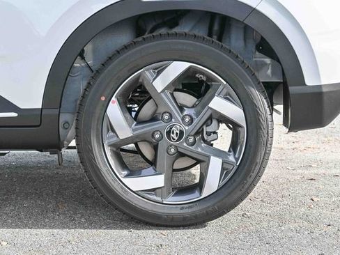 New 2026 Hyundai Venue SEL image 11