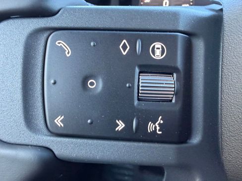 New 2026 Land Rover Defender 110 X-Dynamic SE image 11