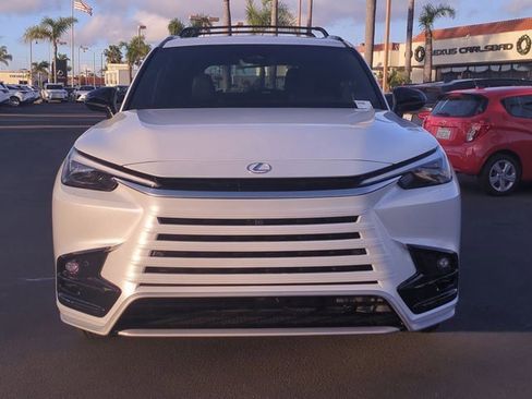 New 2026 Lexus TX 500h AWD image 2