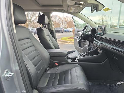 Used 2023 Honda CR-V EX-L image 10