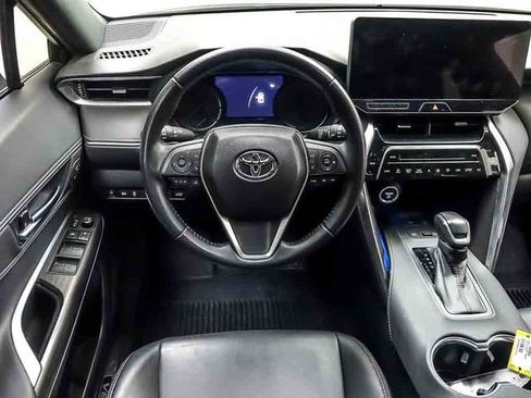 Used 2023 Toyota Venza XLE w/ Activity Package (TMS) AWD/4WD image 12