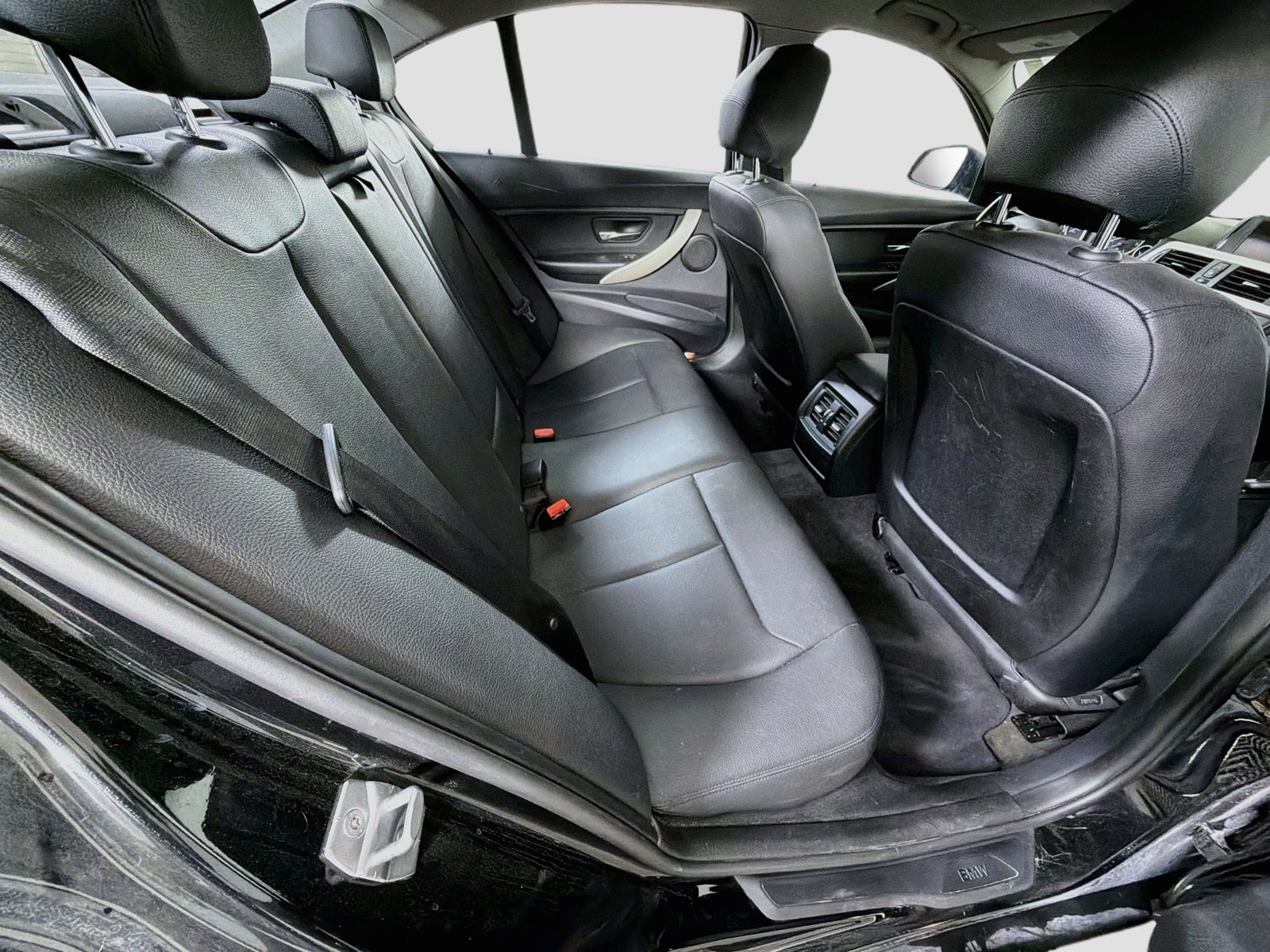 Used 2014 BMW 320i Sedan RWD image 27