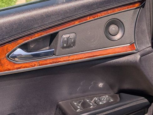 Used 2019 Lincoln Nautilus Reserve AWD/4WD image 29