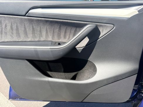 Used 2023 Tesla Model Y Performance image 20