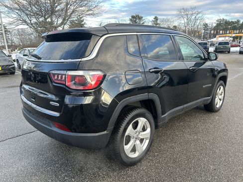 Used 2019 Jeep Compass Latitude w/ Popular Equipment Group image 5