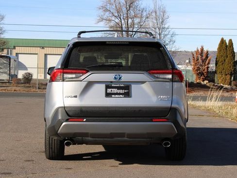 Used 2020 Toyota RAV4 Limited image 5