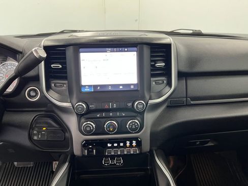 Used 2022 RAM 2500 Big Horn w/ Level C Equiment Group AWD/4WD image 18