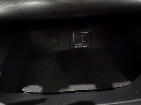 Used 2019 Nissan Pathfinder SL FWD image 32