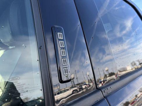 Used 2022 Ford F150 XLT w/ Equipment Group 302A High image 32