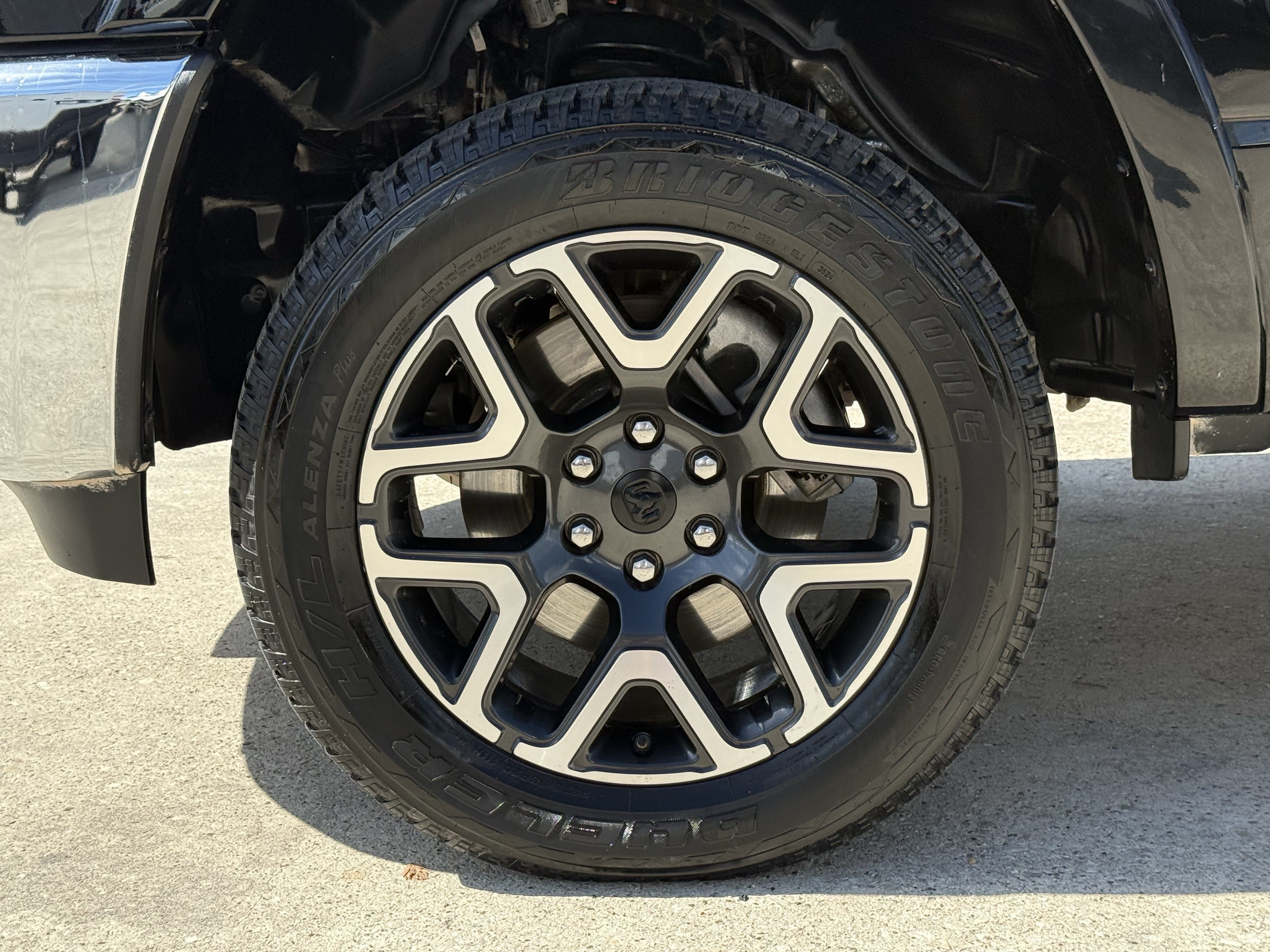 Used 2025 RAM 1500 Laramie w/ Off Road Group AWD/4WD image 13