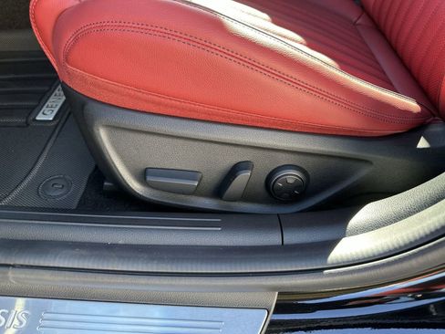 Used 2025 Genesis G70 2.5T w/ Sport Prestige Package image 18