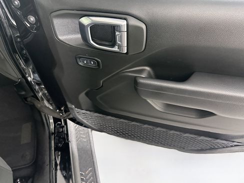 Used 2023 Jeep Wrangler Unlimited Rubicon 4xe image 29