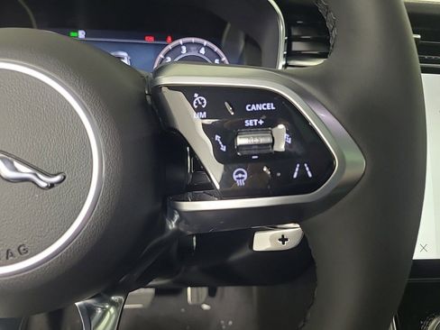 Used 2024 Jaguar XF R-Dynamic SE image 22