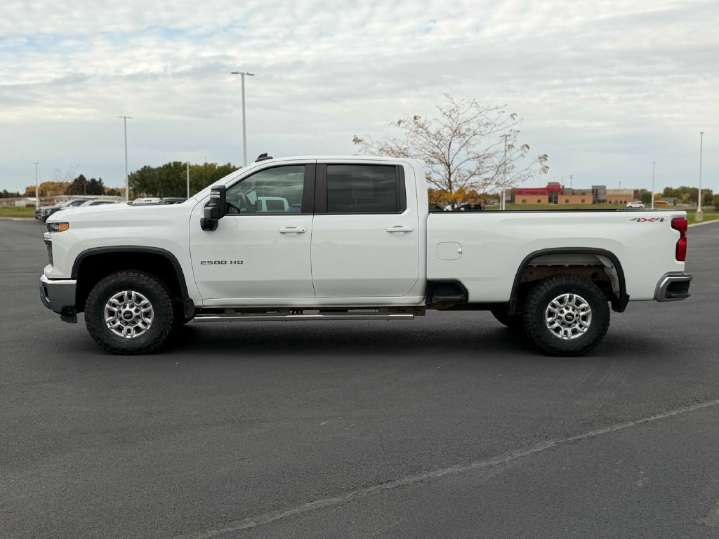 Used 2024 Chevrolet Silverado 2500 LT w/ Safety Package AWD/4WD image 11