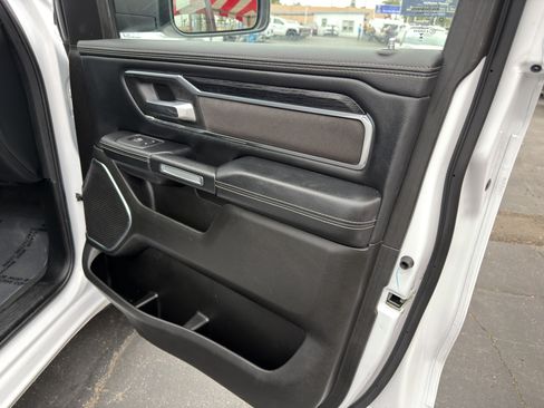Used 2024 RAM 1500 Laramie AWD/4WD image 11