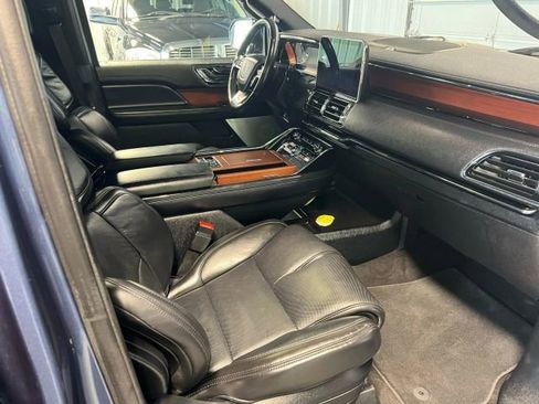 Used 2020 Lincoln Navigator Reserve w/ Luxury Package image 13