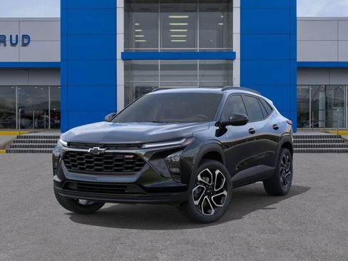 New 2026 Chevrolet Trax RS w/ Sunroof Package FWD image 6