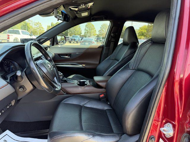 Used 2021 Toyota Venza Limited AWD/4WD image 25