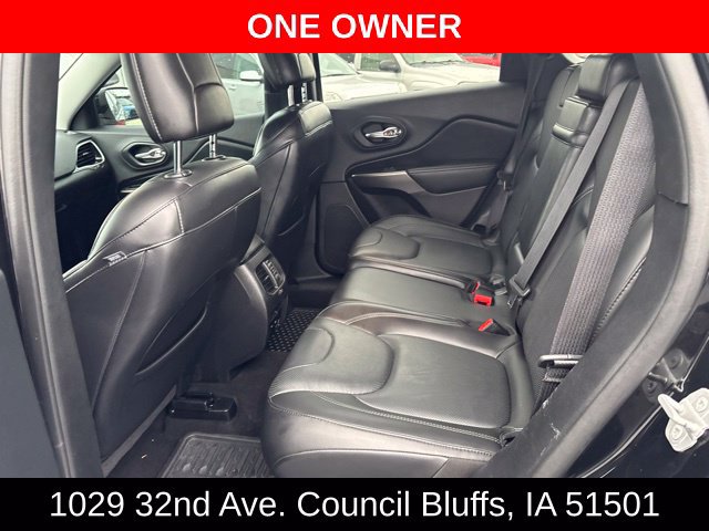 Used 2019 Jeep Cherokee Limited w/ Luxury Group AWD/4WD image 11