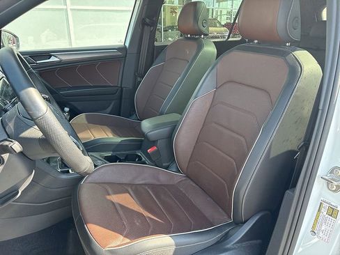 Used 2024 Volkswagen Tiguan SEL R-Line AWD/4WD image 5