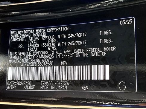 Used 2025 Toyota 4Runner SR5 AWD/4WD image 36