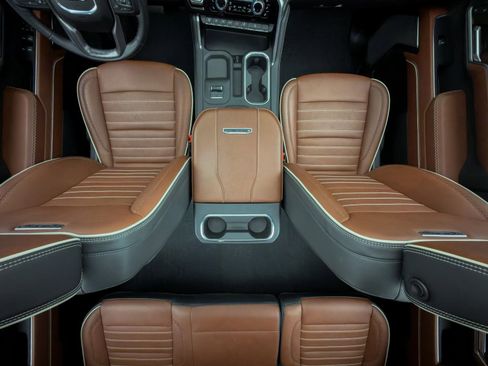 Used 2024 GMC Sierra 3500 Denali Ultimate image 13