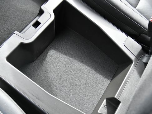 Used 2024 GMC Sierra 1500 SLT image 29