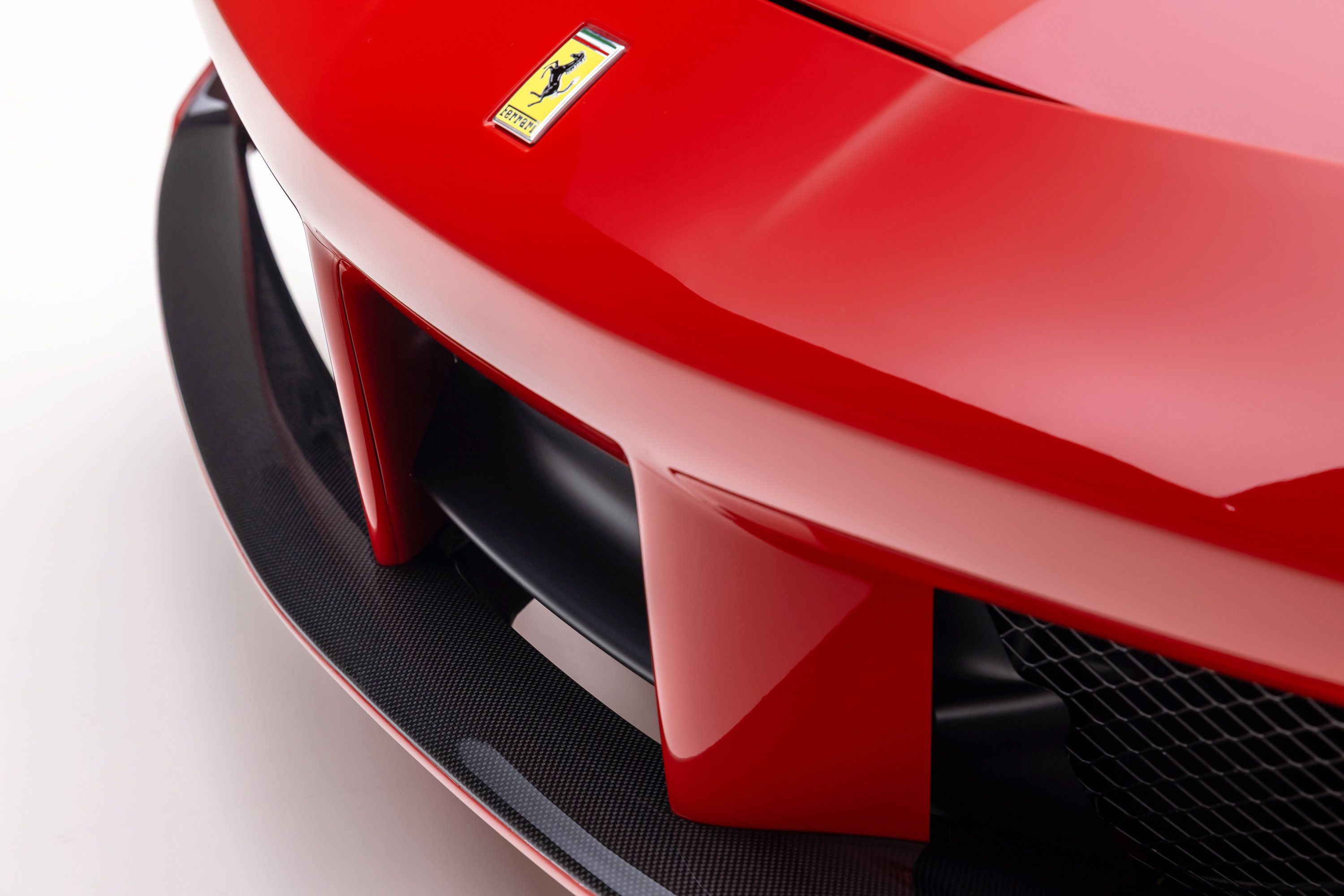 Certified 2018 Ferrari 488 GTB RWD image 31