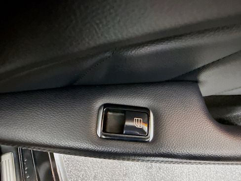 Used 2017 Mercedes-Benz CLS 550 4MATIC image 30