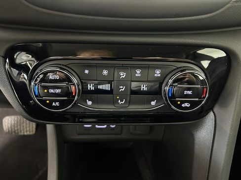 Used 2023 Buick Encore GX Select w/ Sport Touring Package image 24