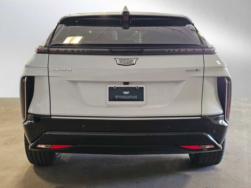 New 2026 Cadillac Lyriq Luxury image 4