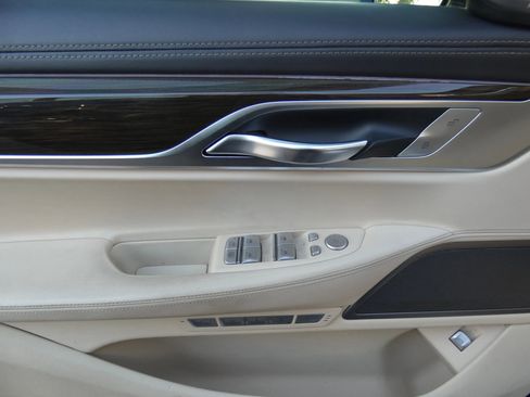 Used 2016 BMW 750i xDrive image 72