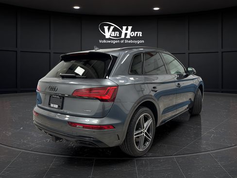 Used 2022 Audi Q5 e Premium Plus w/ Premium Plus Package AWD/4WD image 7