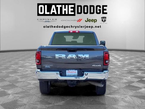 Used 2025 RAM 2500 Big Horn AWD/4WD image 28