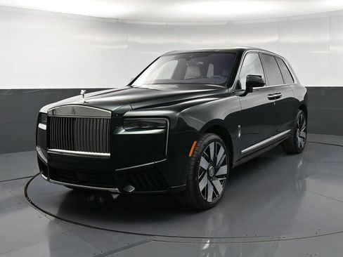 New 2026 Rolls-Royce Cullinan AWD/4WD image 6