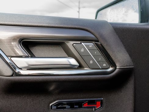 Used 2024 GMC Sierra 1500 AT4 w/ AT4 Carbonpro Edition image 17