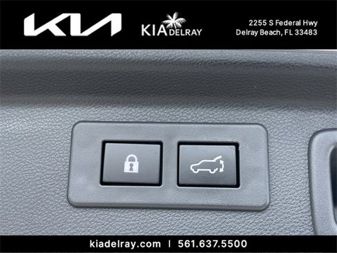 Used 2023 Subaru Forester Touring image 12