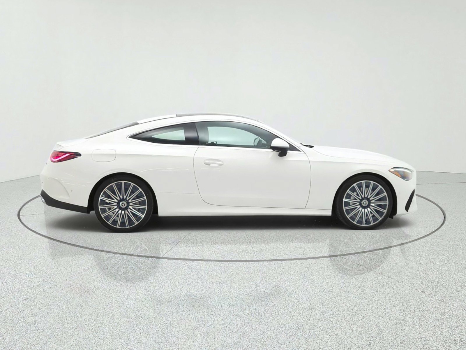 New 2027 Mercedes-Benz CLE 450 4MATIC Coupe image 4