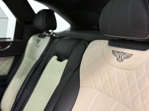 Used 2018 Bentley Bentayga Activity AWD/4WD image 34