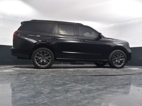Used 2025 Ford Expedition Platinum w/ Stealth Performance Package image 59