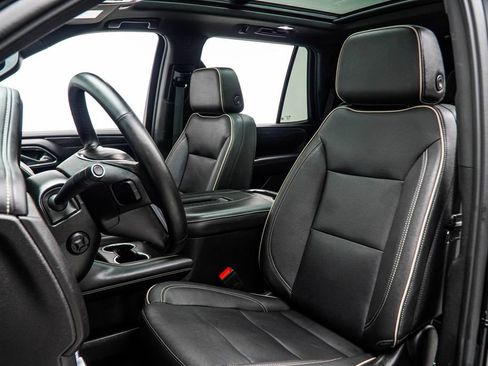 Used 2023 GMC Yukon SLT w/ SLT Premium Package RWD image 44