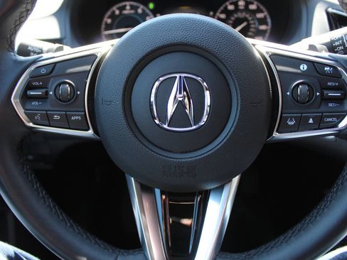 Used 2025 Acura RDX SH-AWD image 11