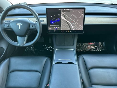 Used 2021 Tesla Model 3 Standard Range Plus image 12