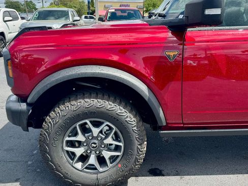 New 2025 Ford Bronco Badlands image 14
