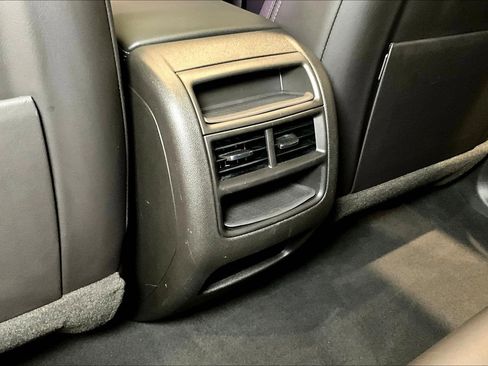 Used 2023 Cadillac XT5 Premium Luxury FWD image 11