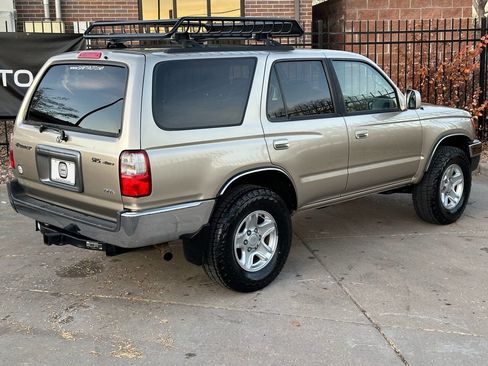 Used 2001 Toyota 4Runner SR5 image 25