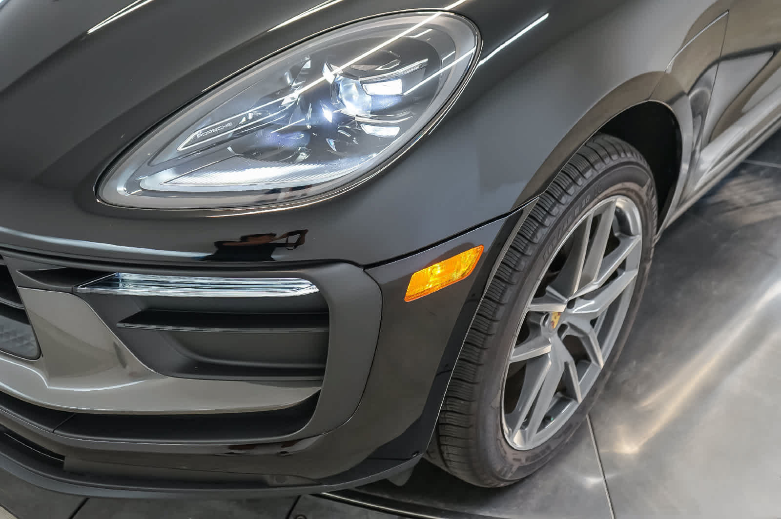 Certified 2026 Porsche Macan Turbo AWD/4WD image 16