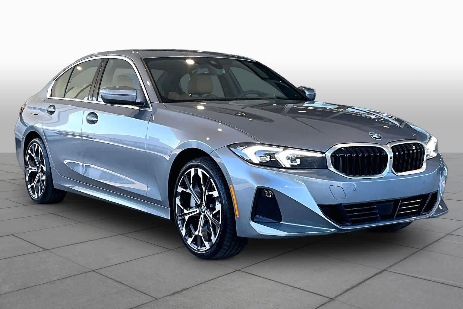 Used 2026 BMW 330i Sedan RWD image 2