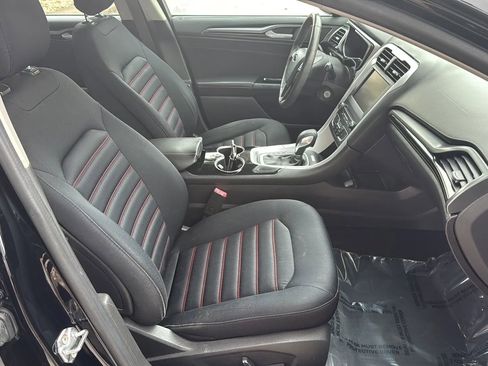 Used 2016 Ford Fusion SE FWD image 22